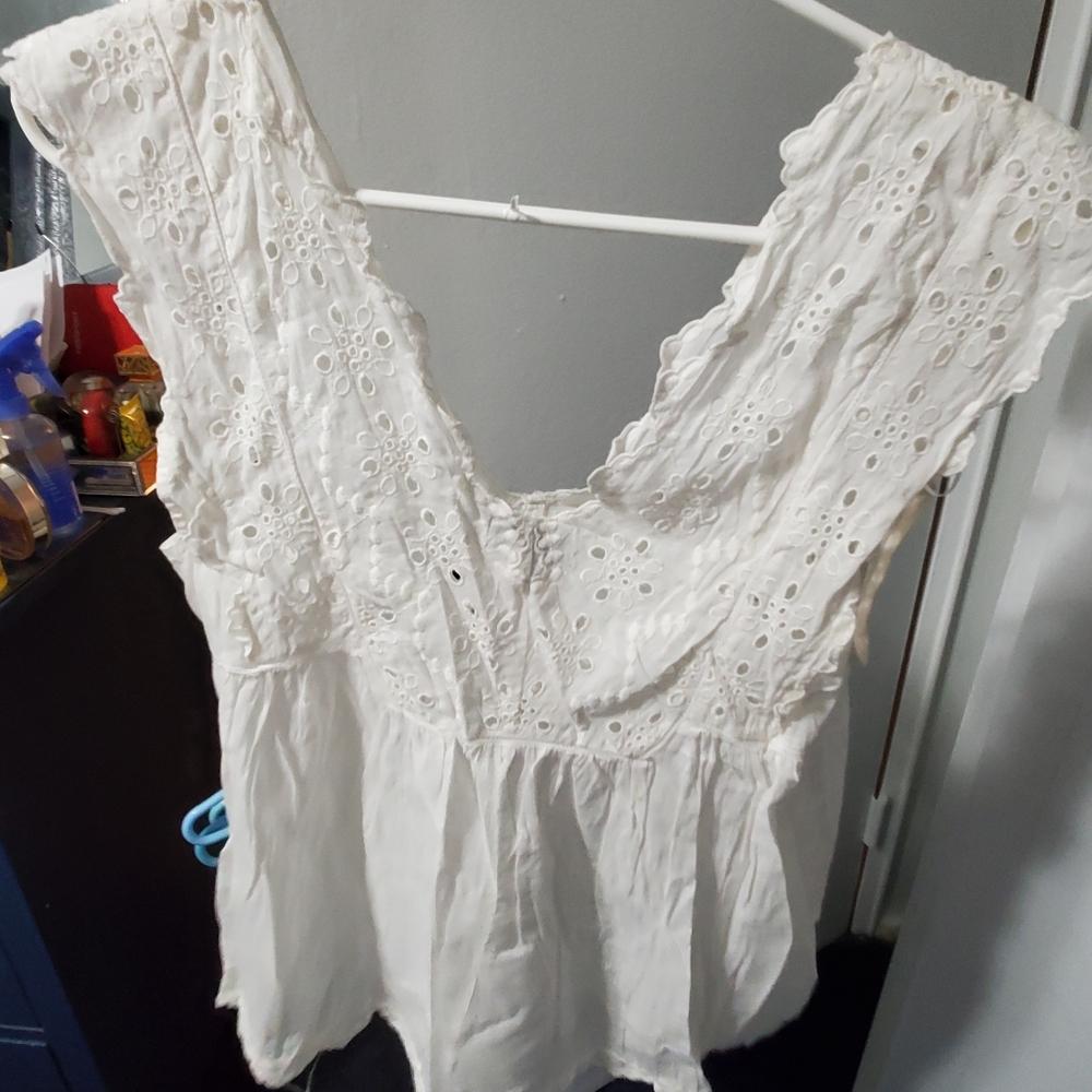 Lucky brand eyelet top